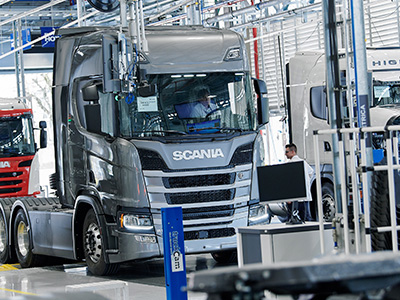 Scania suspende su producción de camiones en Brasil