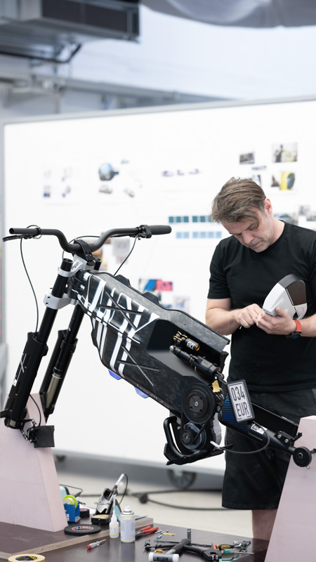 BMW Motorrad Vision AMBY - Un concepto completamente nuevo entre la bicicleta y la motocicleta