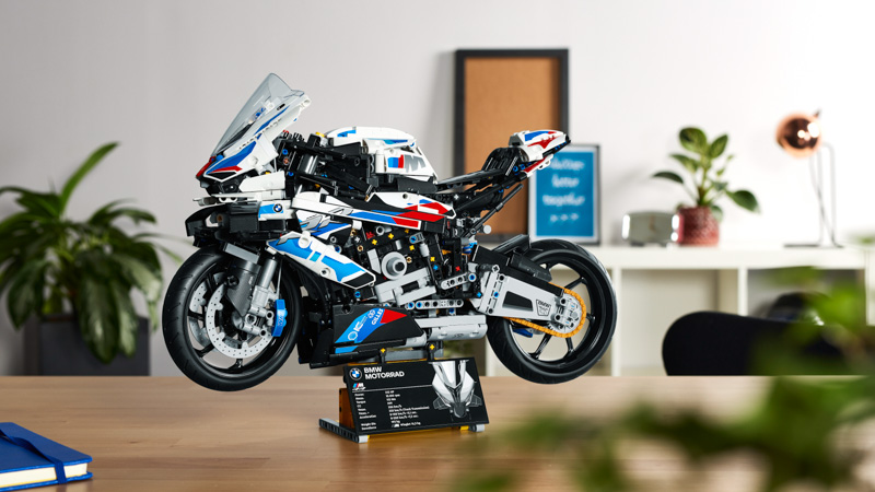 BMW Motorrad presenta la LEGO Technic BMW M 1000 RR