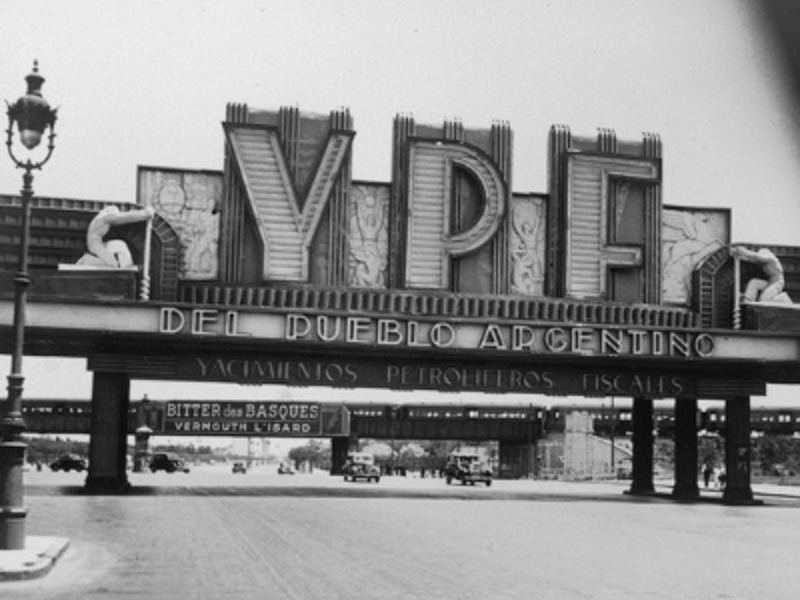 Los 100 años de vida de YPF
