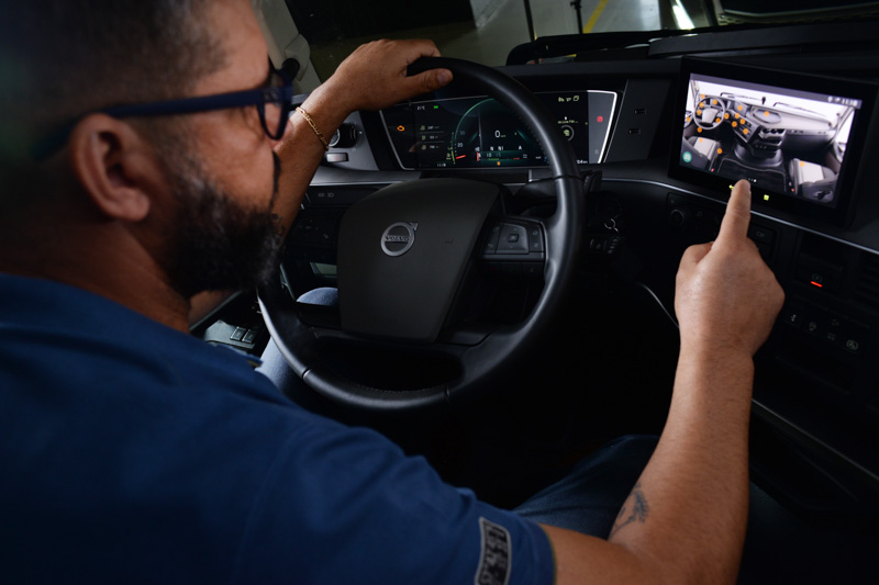 Volvo lanza el manual del conductor 100% digital