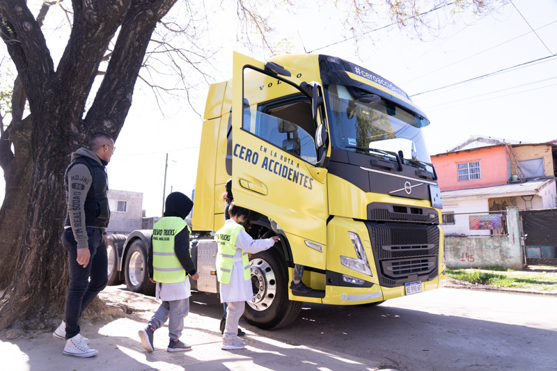 Campaña Volvo Trucks & Buses para los niños