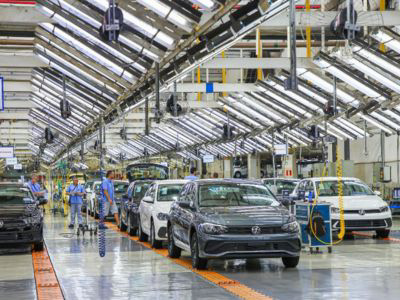 VW duplica sus inversiones en Brasil y lanzará 16 autos