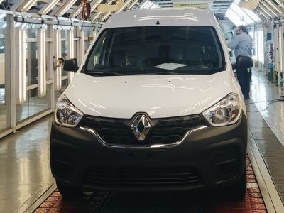 Renault inició las exportaciones de la Kangoo argentina