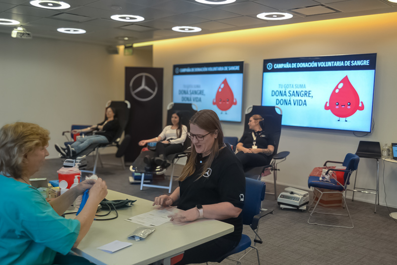 Mercedes-Benz promueve la donación voluntaria de sangre