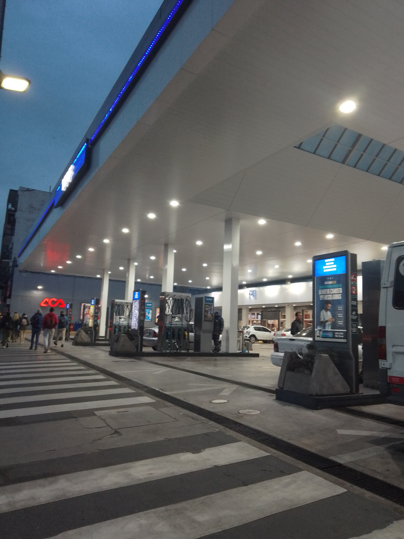 Análisis de precios de combustibles líquidos