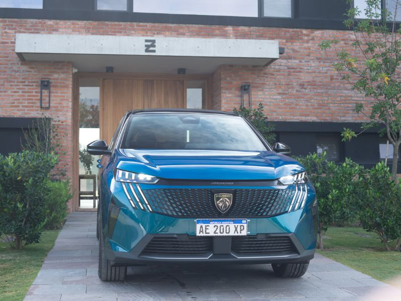 Peugeot 3008 GT llega con motor turbo y más
