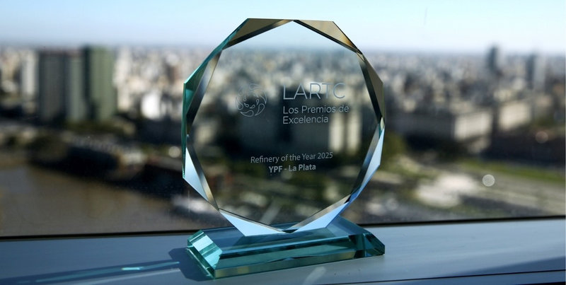 Refinería de La Plata recibe premio ''Refinería del Año''
