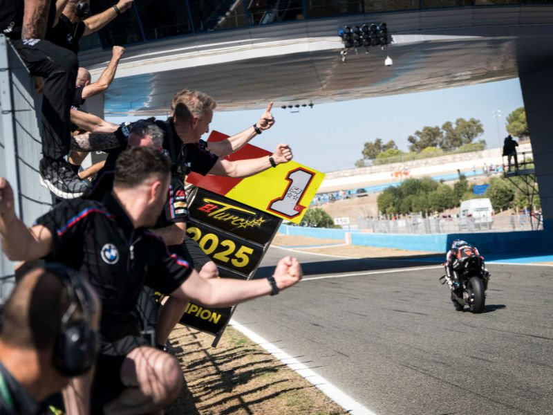 Razgatlioglu bicampeón mundial con BMW