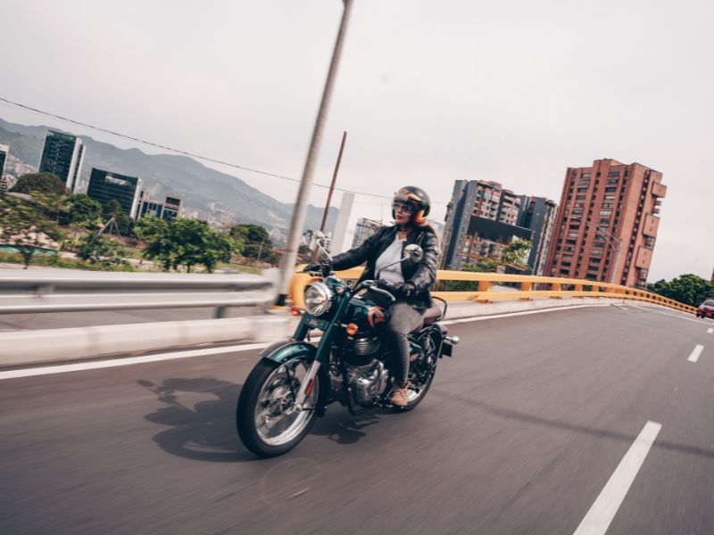 Destinos urbanos para recorrer en moto