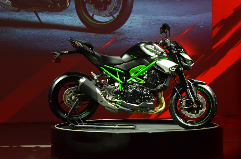 Kawasaki y Grupo Corven lanzan la nueva Z900