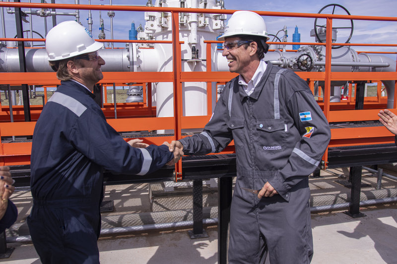 Oldelval y Trafigura inauguran oleoducto en Bahía