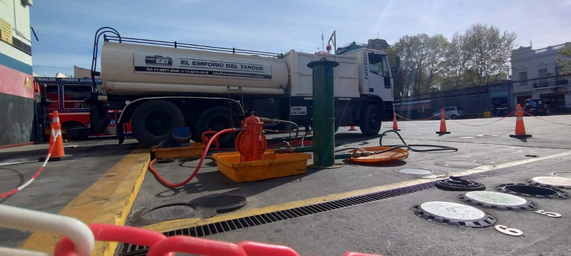 Servicios de limpieza y mantenimiento de tanques