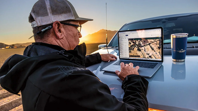 John Deere lanza soluciones para la cintilación GPS