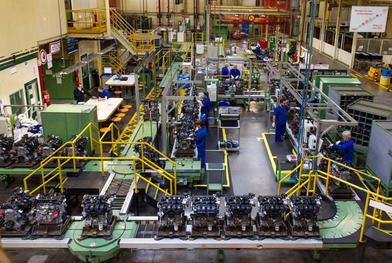 Tendencias laborales 2025 en la industria automotriz