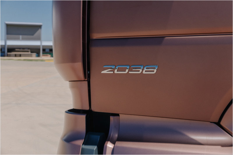 Mercedes-Benz lanza nuevo Axor 2026