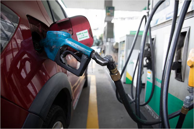 Bajan los precios de la nafta súper y el gasoil