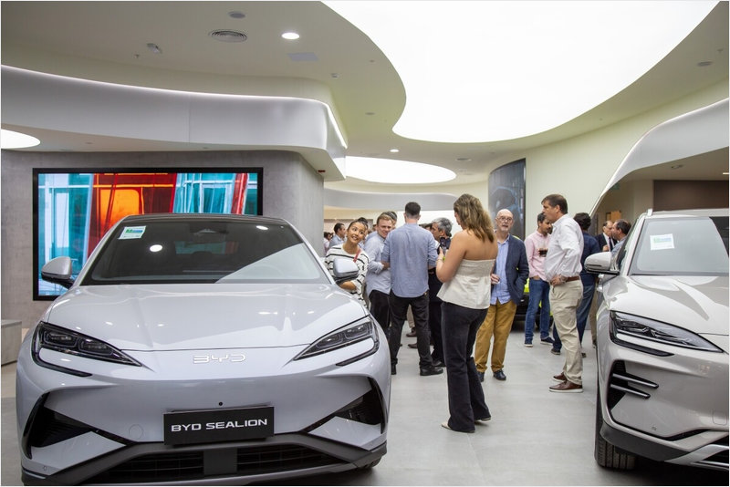 BYD inauguró su primer mall store