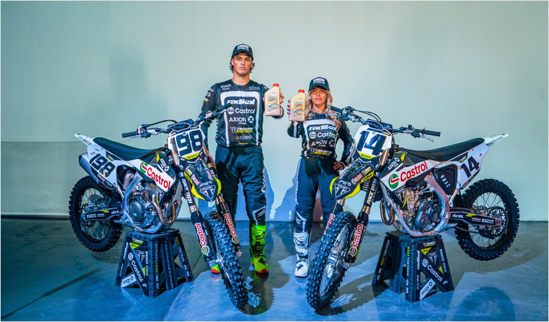 Triumph llega al motocross con equipo oficial RADIKAL