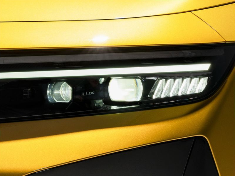 Nuevo Opel Astra con faros Intelli-Lux HD