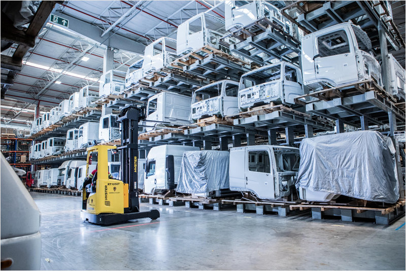 VW Caminhões e Ônibus cerró 2025 con posventa ampliada