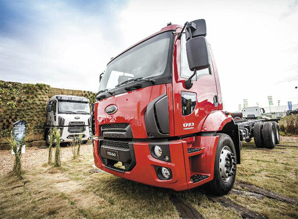 pes-96-ford-camiones-incorpora-nuevos-modelos-con-transmision-automatizada-torqshift-01