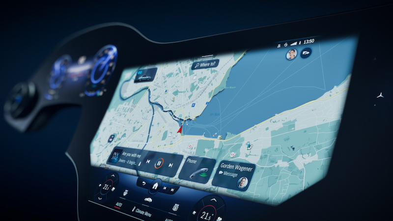 Mercedes-Benz presenta la revolucionaria pantalla Hyperscreen MBUX