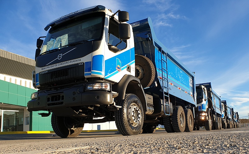 2019-07-26-el-municipio-de-comodoro-rivadavia-elige-a-volvo-trucks-para-renovar-su-parque-automotor-4-04