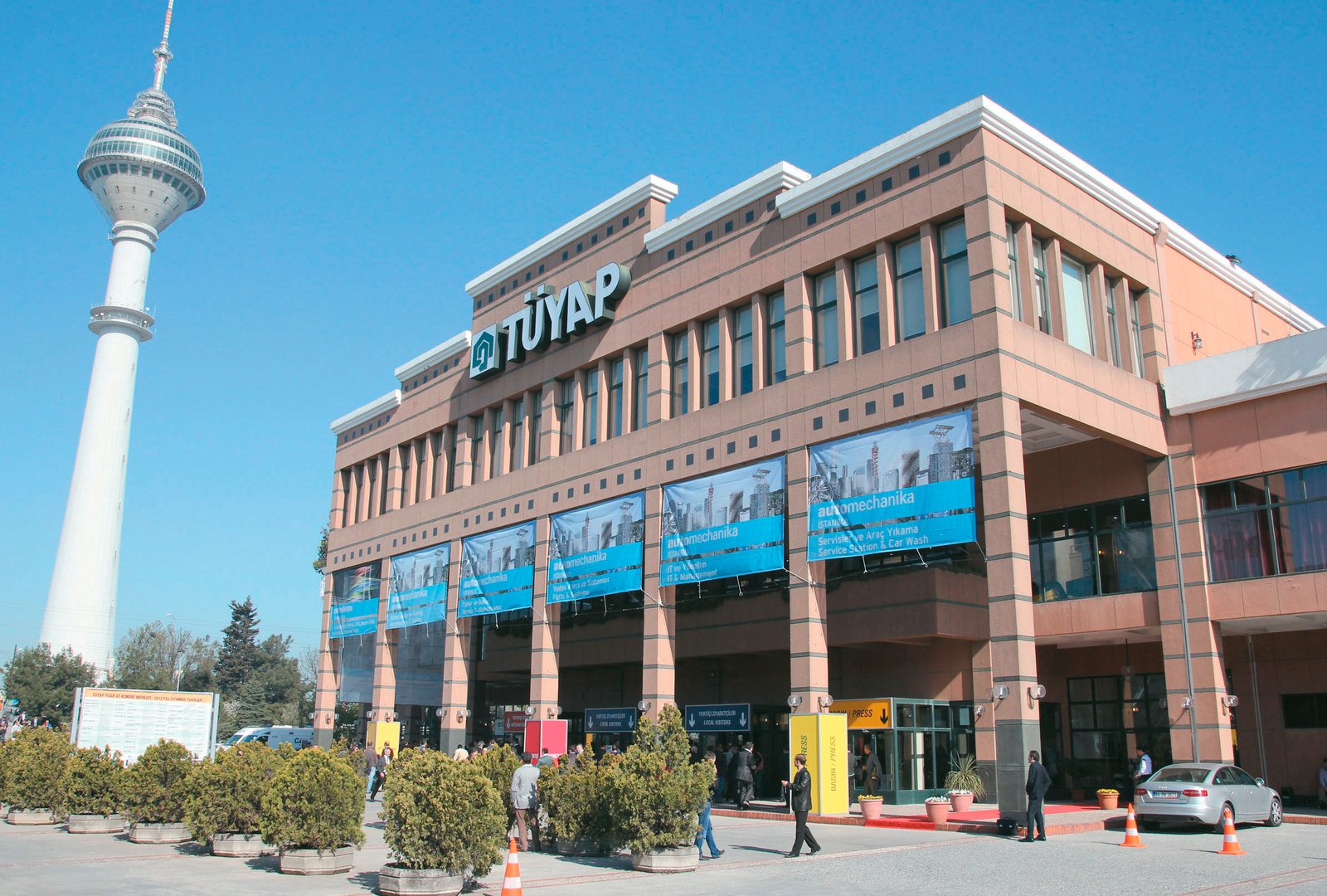 nya-75-abre-sus-puertas-automechanika-estambul-2014-01