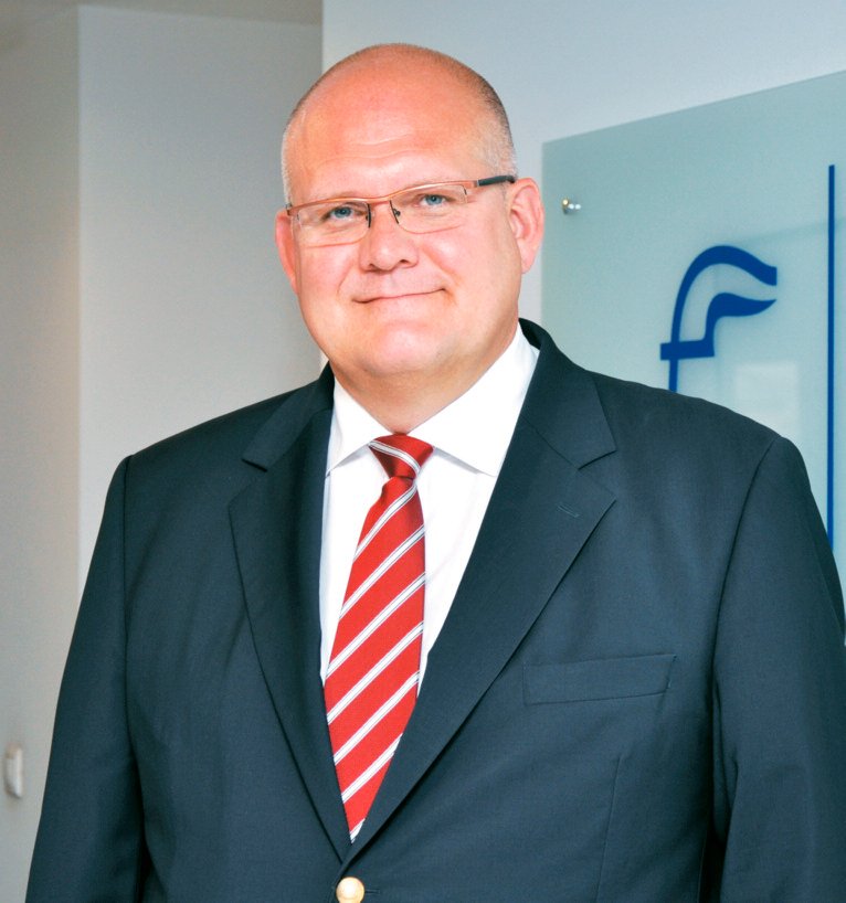 nya-75-abre-sus-puertas-automechanika-estambul-2014-07