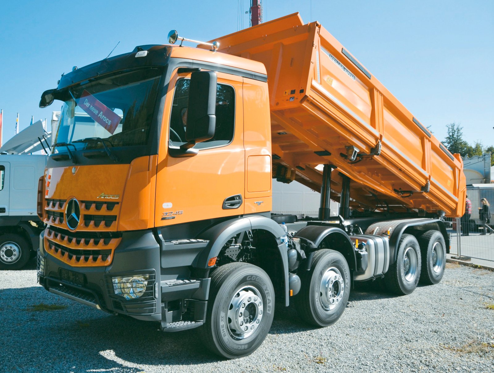 pes-49-el-nuevo-arocs-mercedes-benz-03