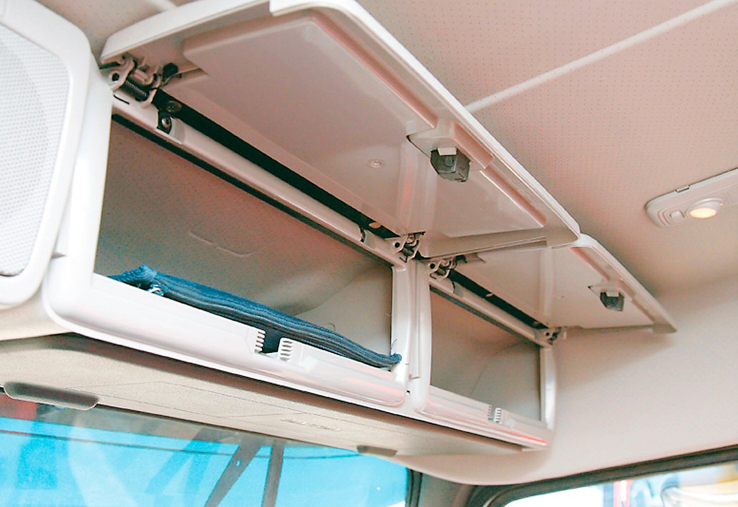 pes-49-el-volvo-fm-400-6×4-02