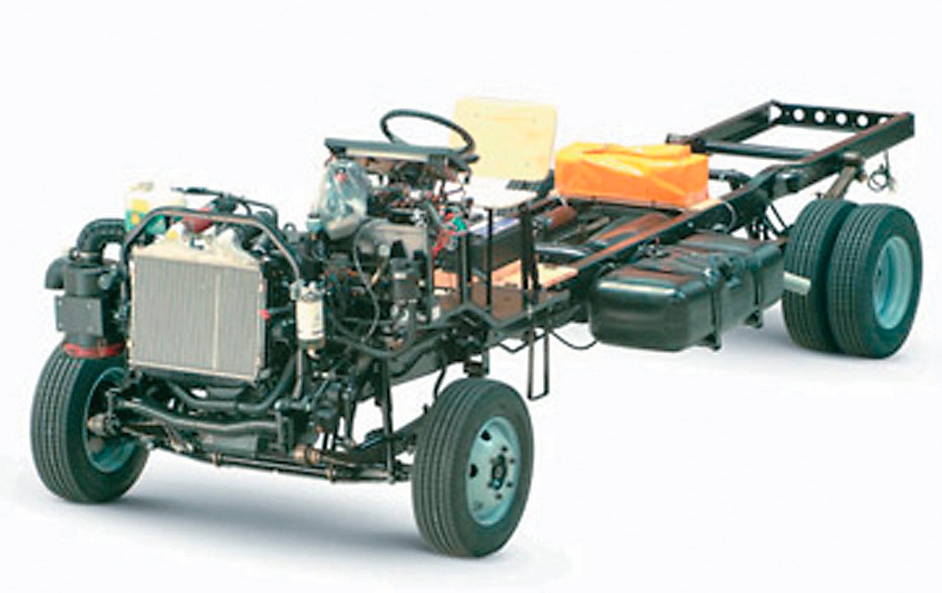 pes-50-el-nuevo-mercedes-benz-atron-1624-04