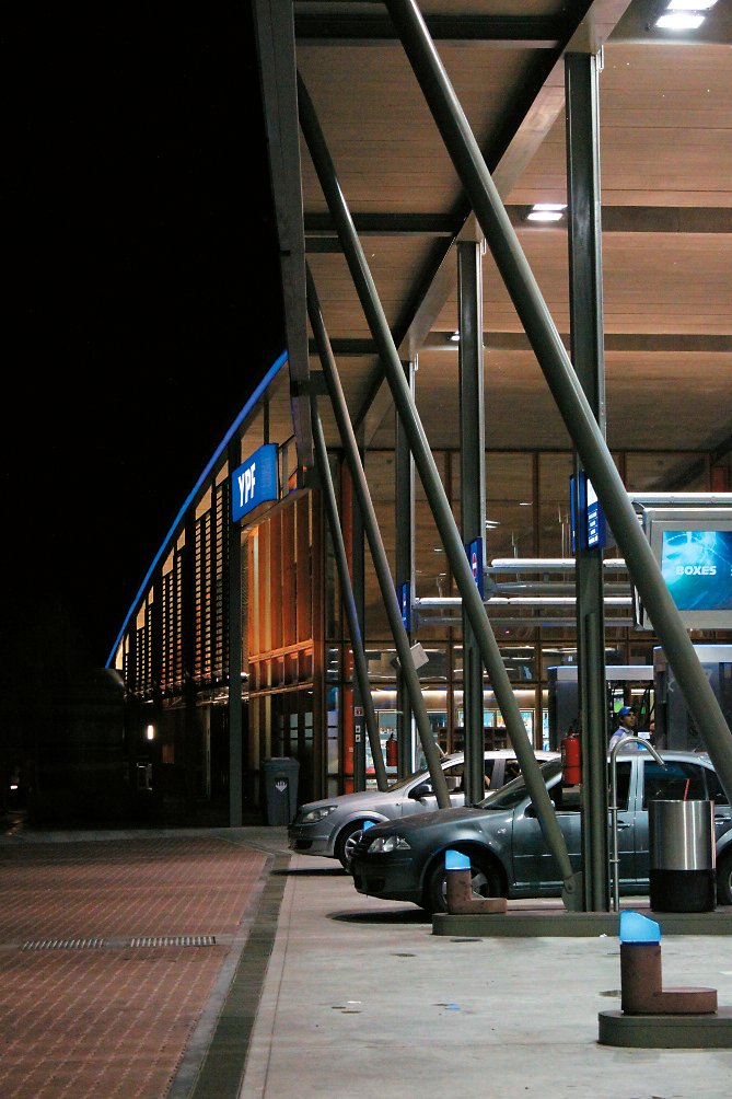 est-43-estacion-de-servicio-ypf-en-nordelta-04