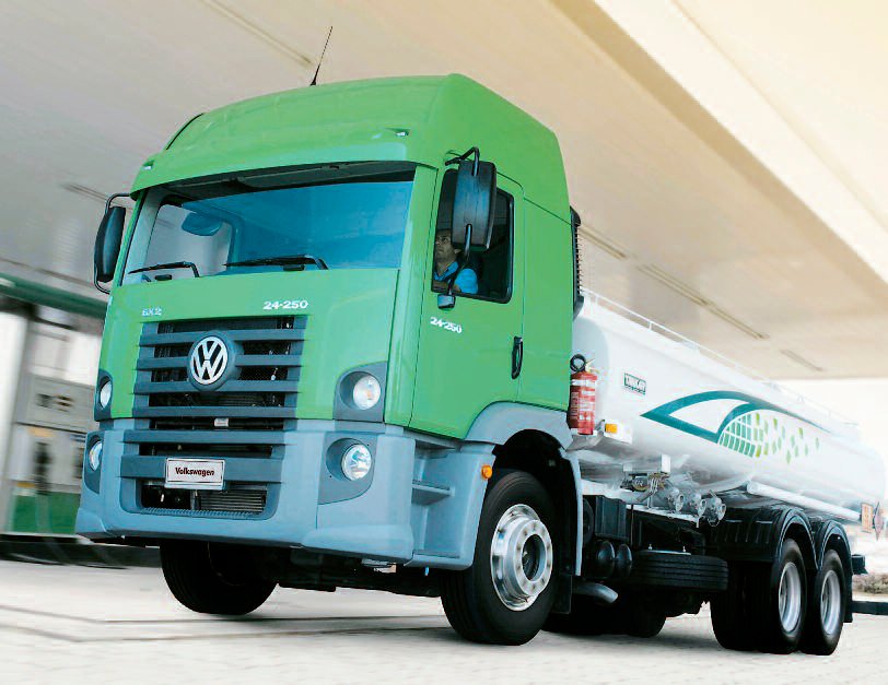 pes-53-el-nuevo-camion-volkswagen-contellation-31320-e-6x4-02