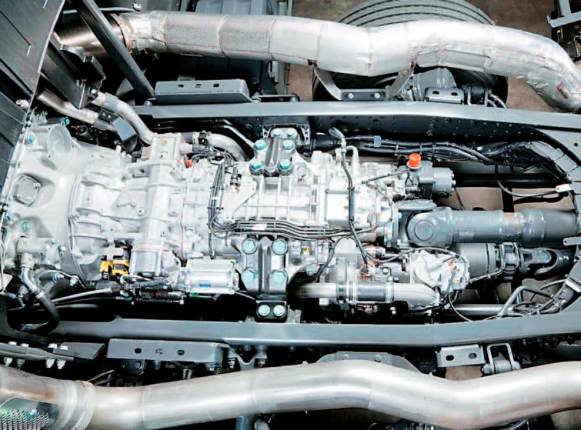 pes-54-nuevo-motor-om-473-para-la-gama-arocs-07