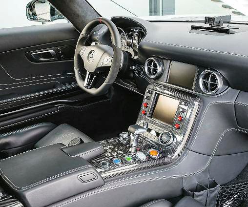 tap-150-el-mercedes-sls-amg-gt-auto-de-seguridad-f1-03