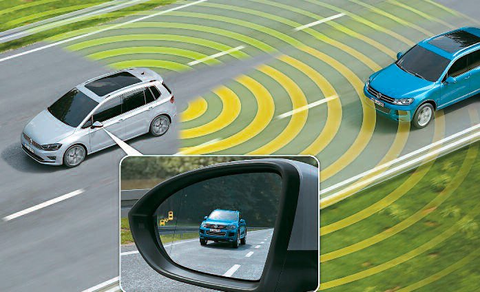 tap-151-el-volkswagen-golf-sportsvan-03