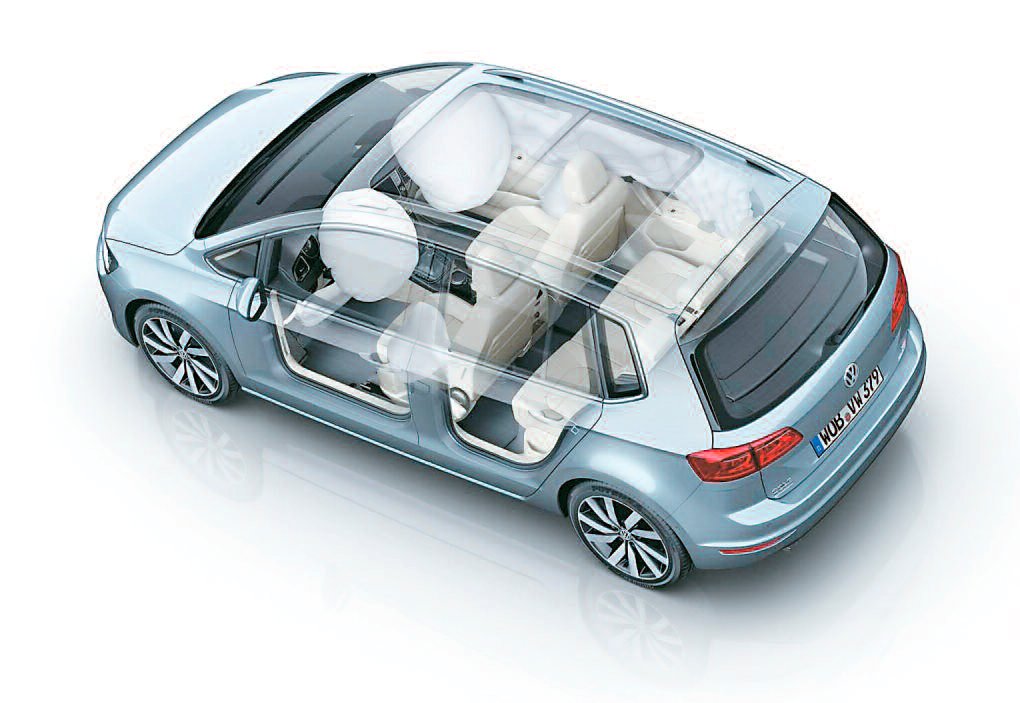 tap-151-el-volkswagen-golf-sportsvan-05