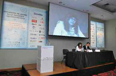 nya-82-se-realizo-el-encuentro-de-lideres-de-la-industria-automotriz-2014-03
