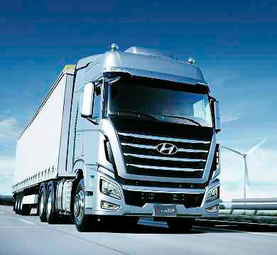pes-58-nuevo-camion.hyundai-xcient-2014-04