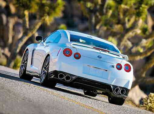 tap-154-el-nissan-gt-r-v6-sobrealimentado-03