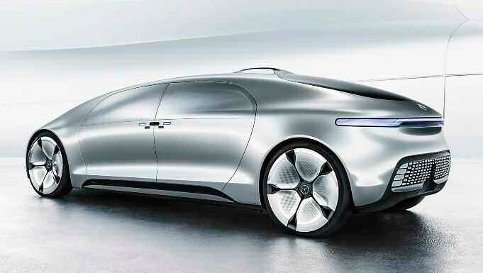tap-154-mercedes-de-lujo-f015-in-motion-concept-01