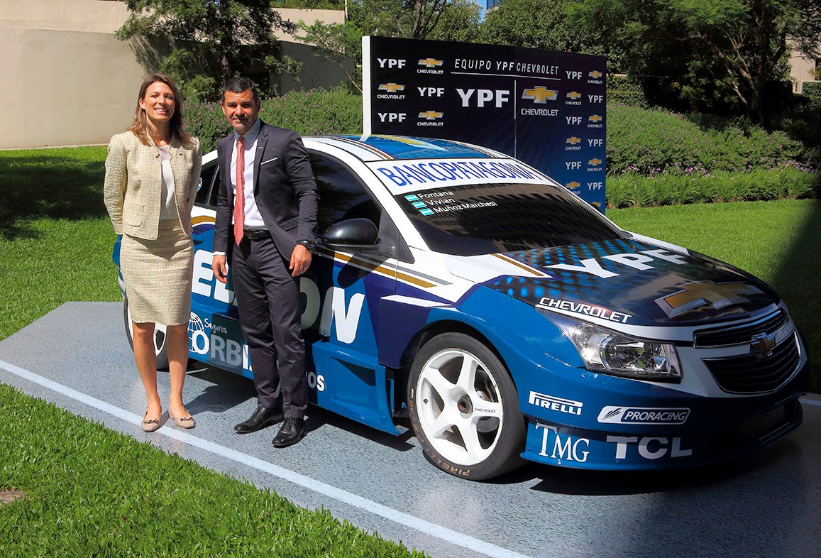 tap-156-se-presento-al-equipo-ypf-chevrolet-de-super-tc2000-03