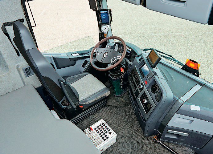 pes-63-renault-trucks-t-optifuel-02