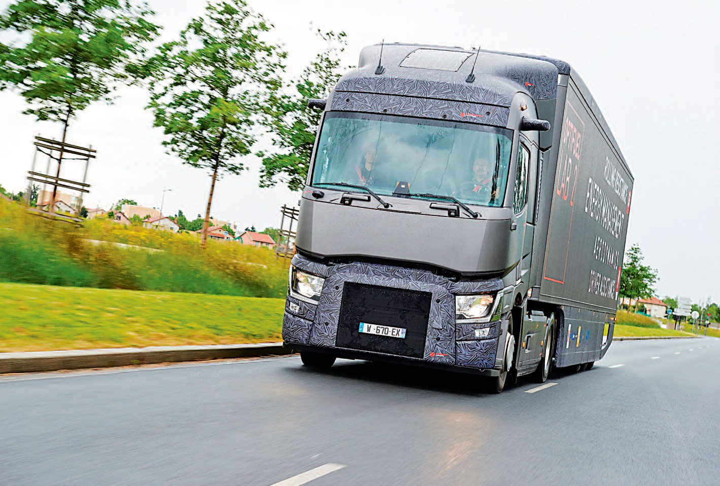 pes-63-renault-trucks-t-optifuel-07