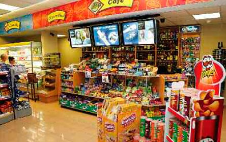 est-50-esso-perimetral-la-estacion-de-ruta-en-montevideo-uruguay-02