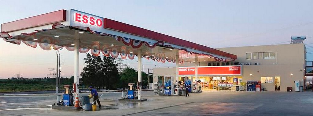 est-50-esso-perimetral-la-estacion-de-ruta-en-montevideo-uruguay-06