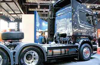 pes-66-scania-exhibio-sus-novedades-en-el-salon-buenos-aires-03