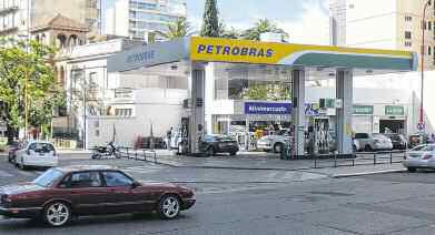 ea-51-reinauguracion-de-la-estacion-de-servicio-de-alem-1-en-bahia-blanca-02